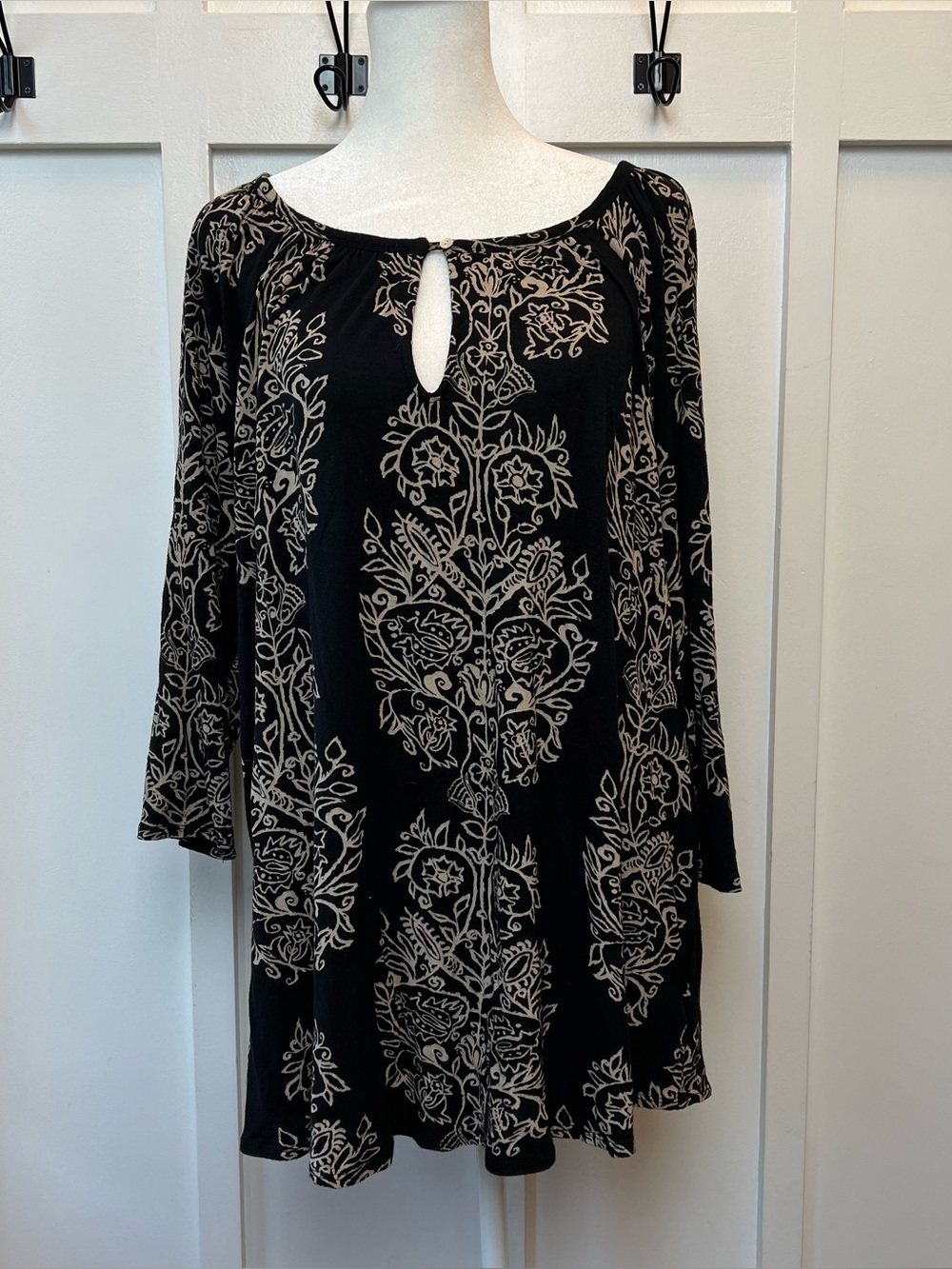 Lucky Brand Siz 2X Plus Black Cream 3/4 Sleeve Shirt Top Keyhole Boho Floral AOP